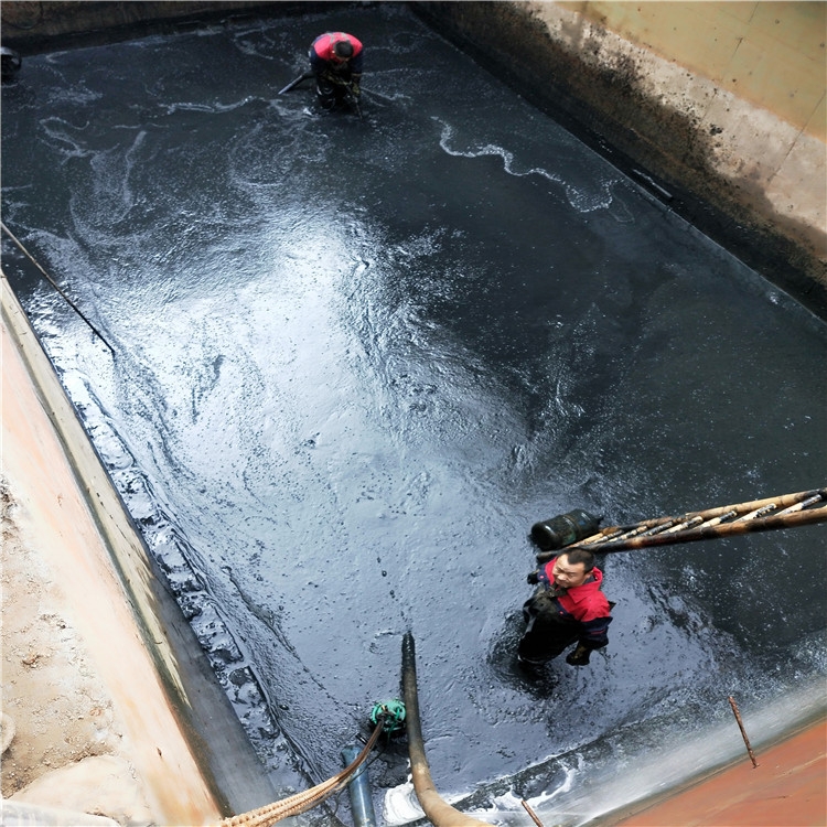 滨湖废水池清理